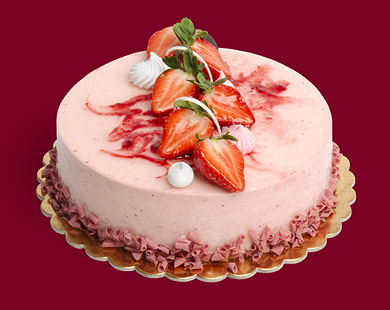 Fragola with strawberries and creamy cottage cheese filling