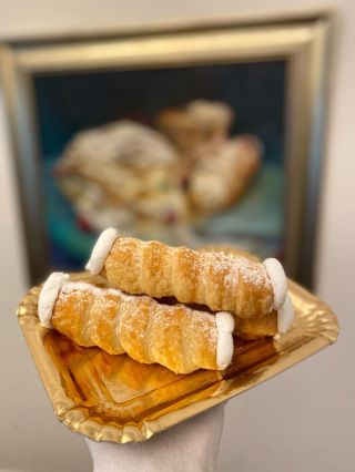 Erhartovy kremrole jsou prostě “pohoda na tácku” jak říká @agent.jaroslav 😋 Nadýchaný bílkový krém a listové těsto je...